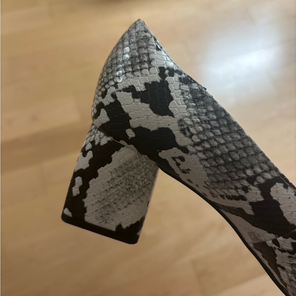 Zara snake pattern pointy toe heels - Picture 5 of 5